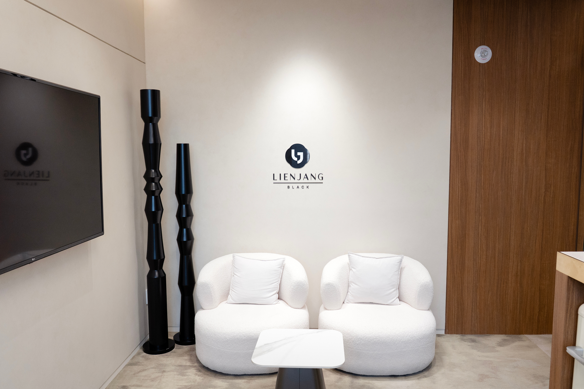 LIENJANG Space